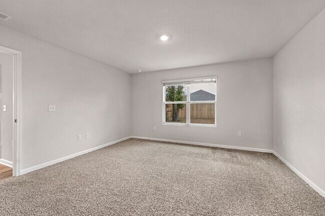 Building Photo - Beautiful 3BR Home with Privacy-Fenced Backyard in The Woodlands