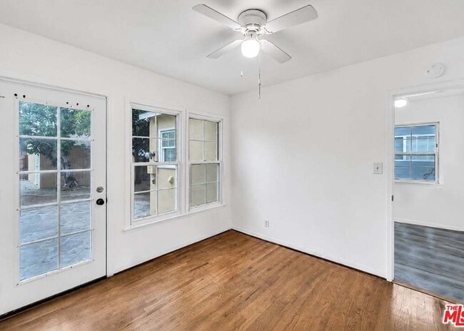 Building Photo - 6531 Hayvenhurst Ave