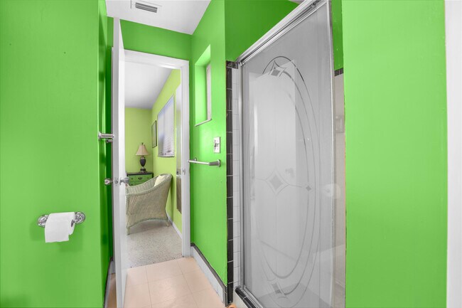 Building Photo - 9412 Bellewood St