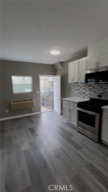 Building Photo - 1032 Normandie Ave