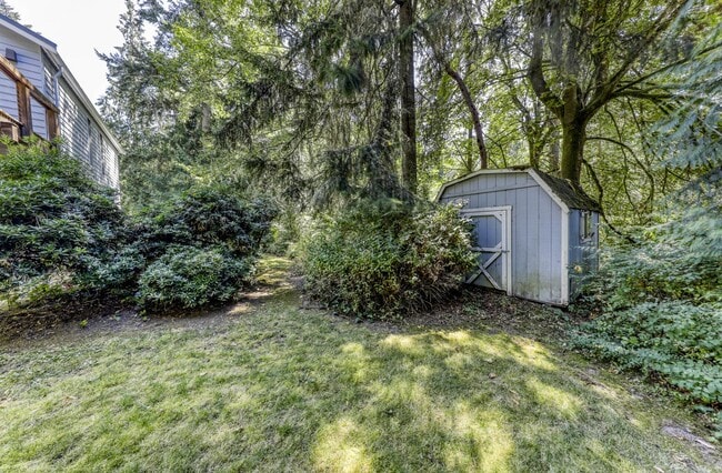 Building Photo - 3 Bedroom Home on Peaceful Property
