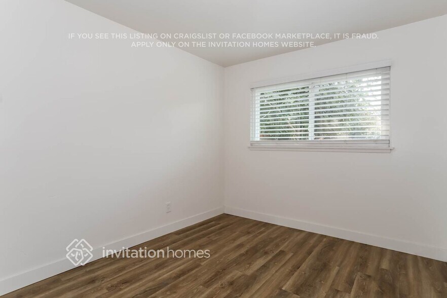 Building Photo - 708 Norwich Ct