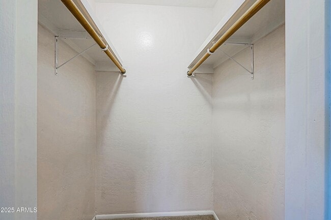 Building Photo - 5509 E Cheery Lynn Rd