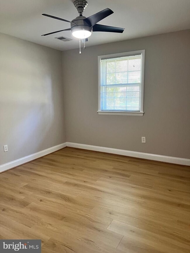 Building Photo - 3900 Ivydale Dr