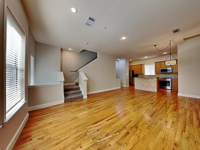 Building Photo - 3816 Haskell Ct