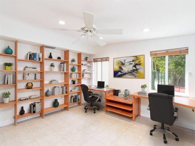 Building Photo - 11800 SW 77th Ave