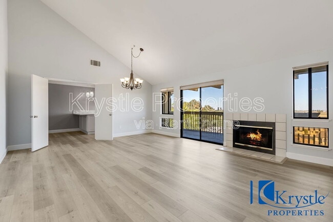 Building Photo - 20 Knoll Dr