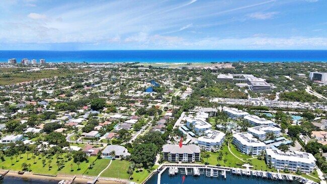 Building Photo - 543 Bay Colony Dr N