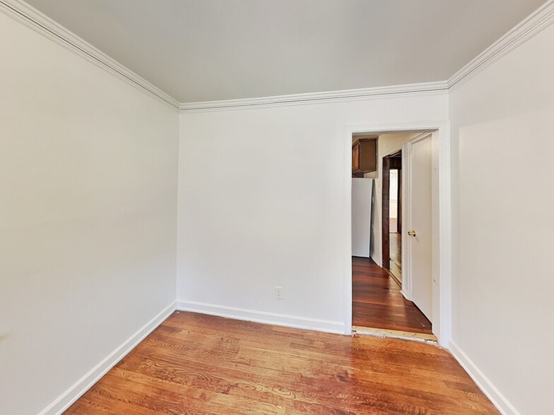 Building Photo - 816 Gertrude Pl NW