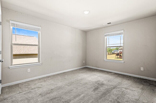 Building Photo - 2635 Ridge Manor Dr