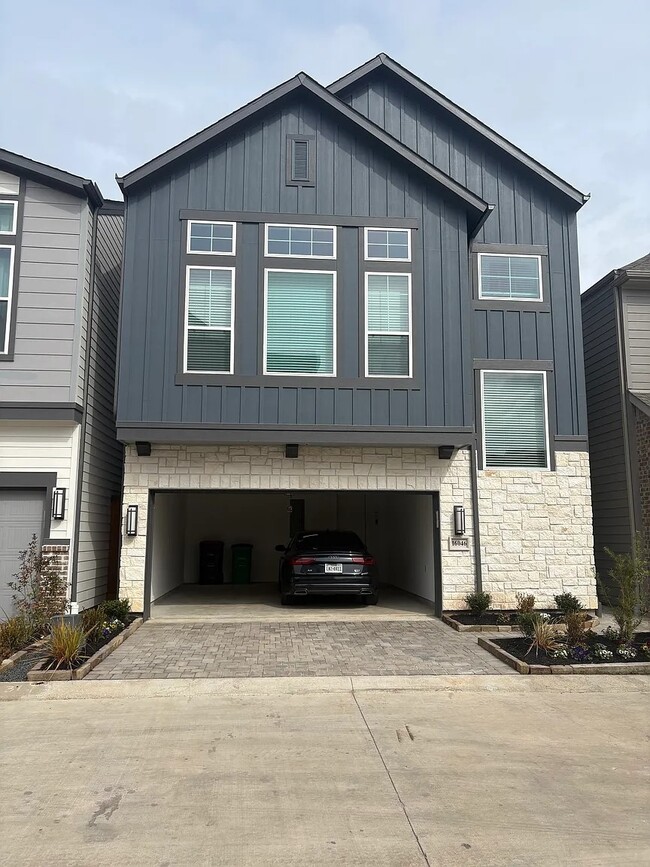 Building Photo - 16046 Mason Run Dr