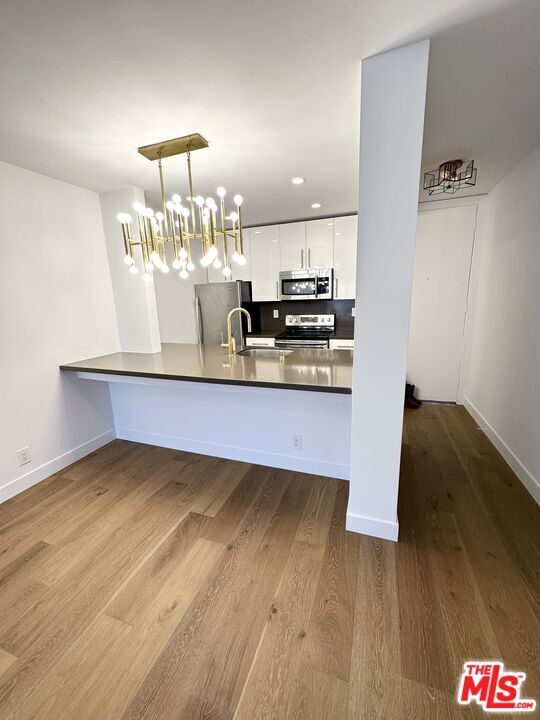 Building Photo - 141 S Clark Dr