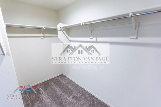 Building Photo - 24618 W Concorda Dr