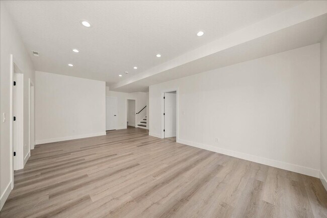 Building Photo - $3,800 - 4 Bed / 3 Bath Stunning Brand New...