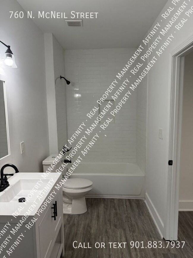 Building Photo - 760 N McNeil St