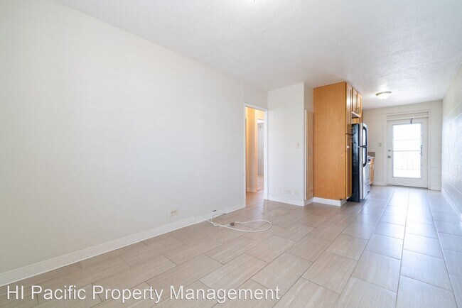 Building Photo - 2 br, 1 bath House - 1426 Keeaumoku St #C21