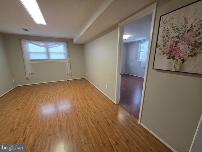 Building Photo - 8140 Drayton Ln