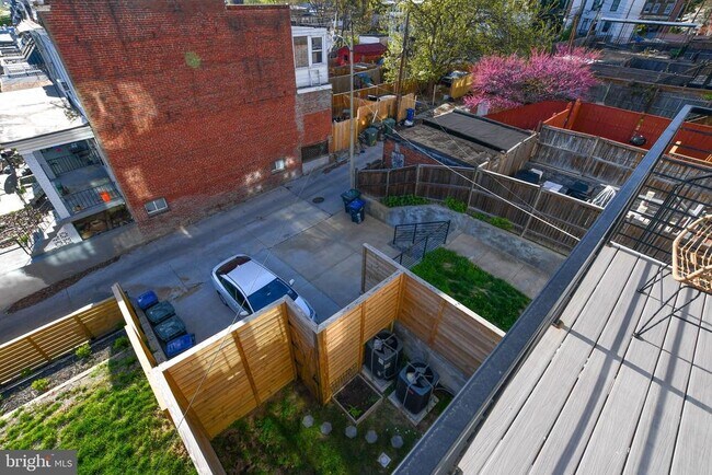 Building Photo - 4202 3rd St NW