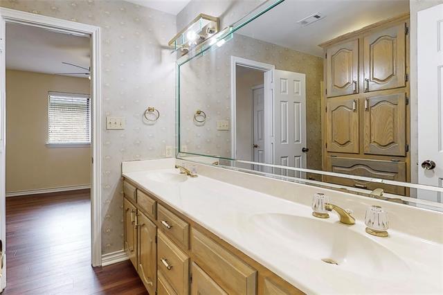 Building Photo - 7504 Summitview Dr