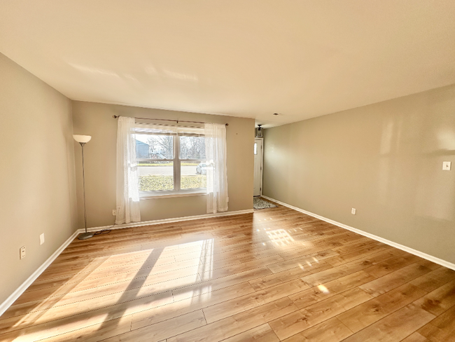 Building Photo - 4573 Winding Brook Dr