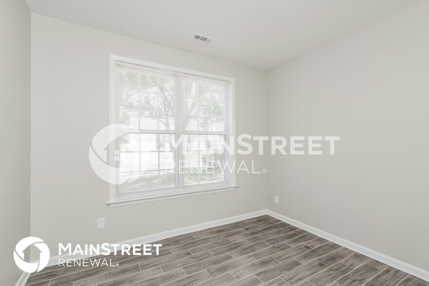 Building Photo - 6320 Spanish Moss Ln