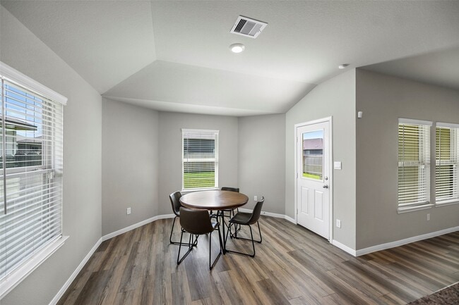 Building Photo - 5333 Samuel Run
