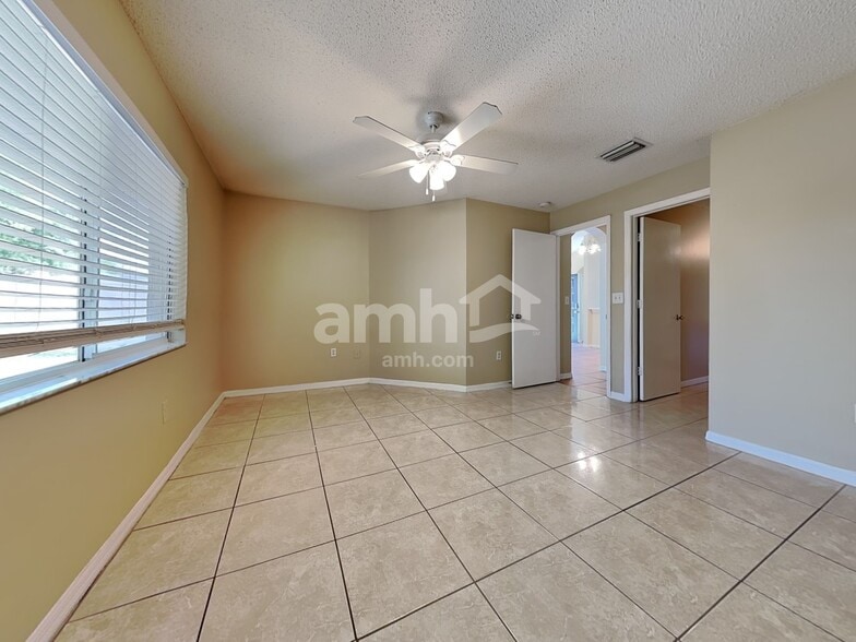 Building Photo - 4426 Country Hills Blvd