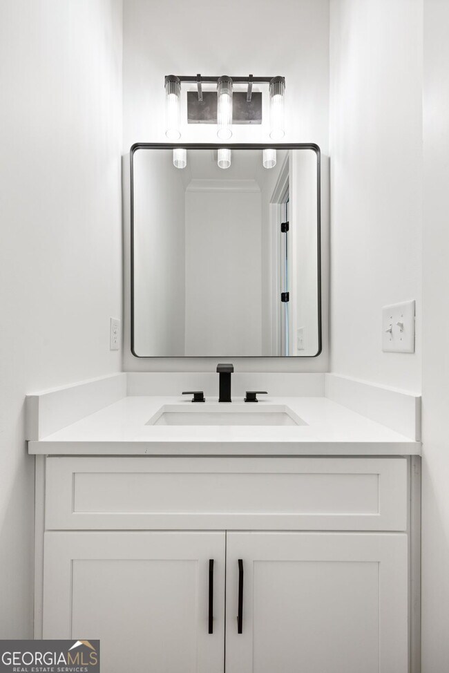 Building Photo - 1261 Glen Eagle Dr