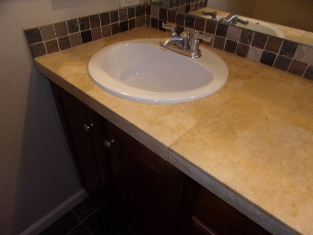 Building Photo - Canyon Ranch Condo in Gated Community.