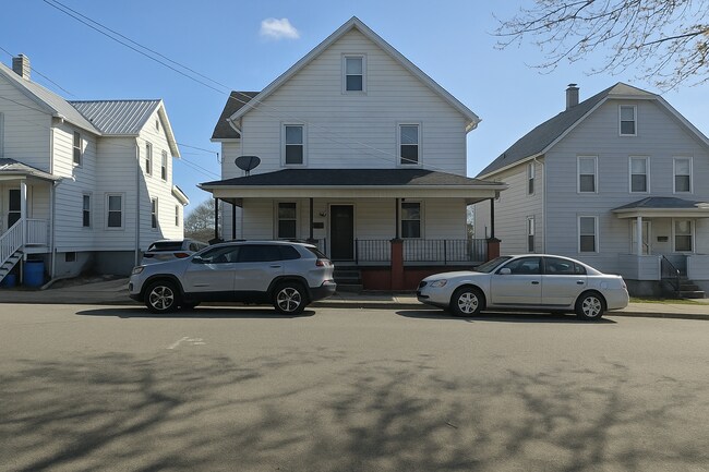 Building Photo - 1118 Rock St