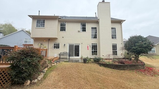 Building Photo - Beautiful backyard