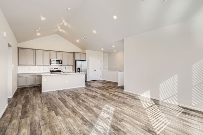 Building Photo - 2060 Autumn Moon Dr