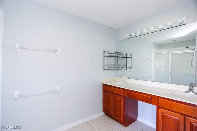 Building Photo - 937 Hampton Cir