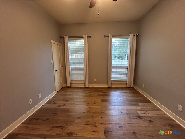 Building Photo - 406 Williams Way