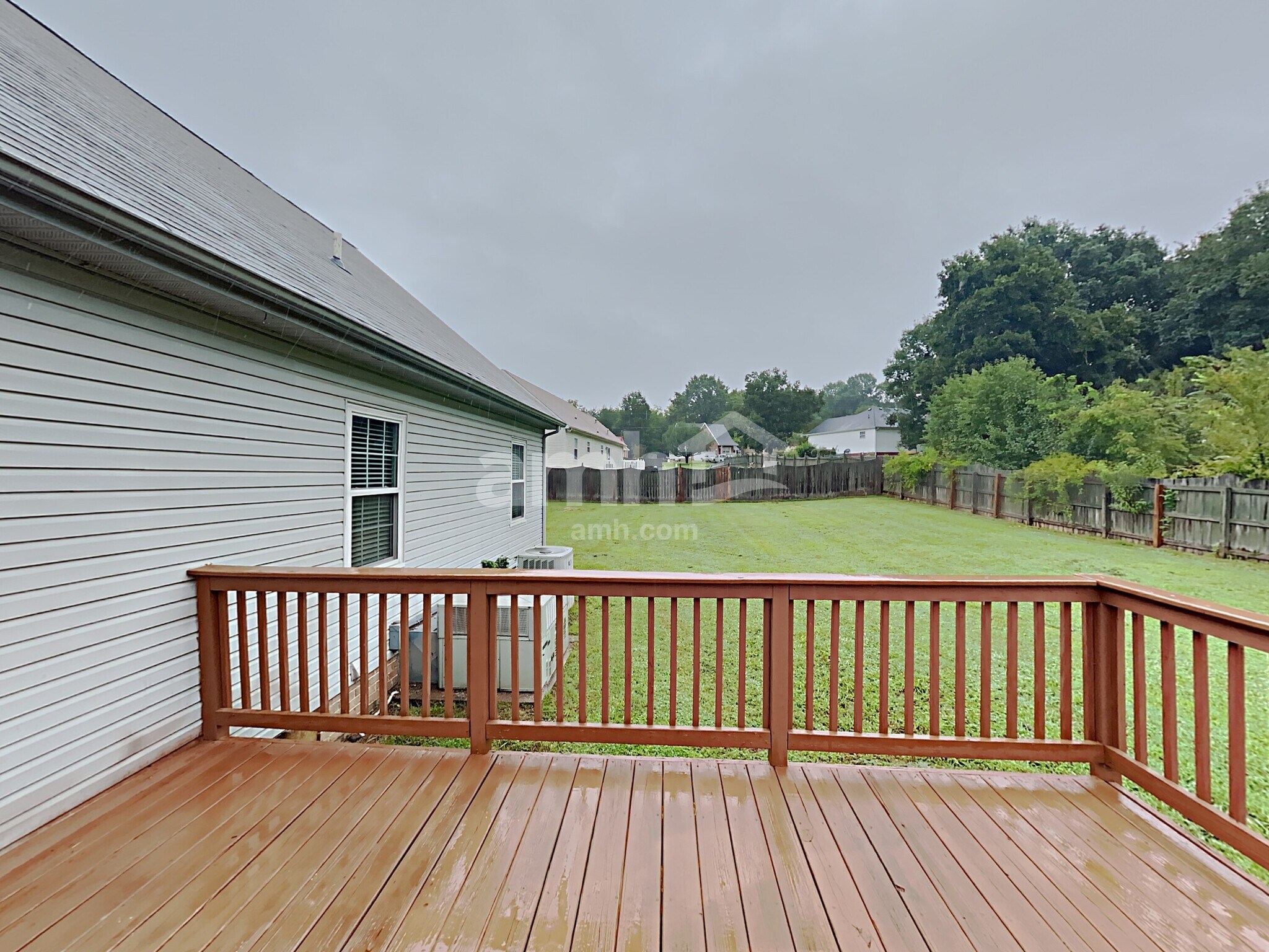 Building Photo - 200 Priest View Dr