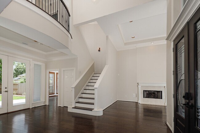 Building Photo - 14 Graceful Elm Ct