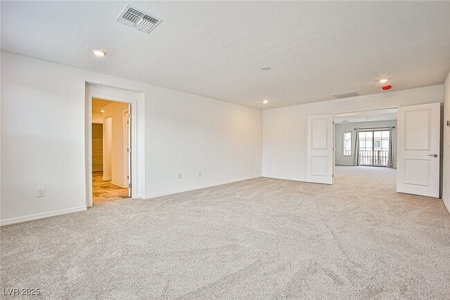 Building Photo - 7523 Castlegreen Ave