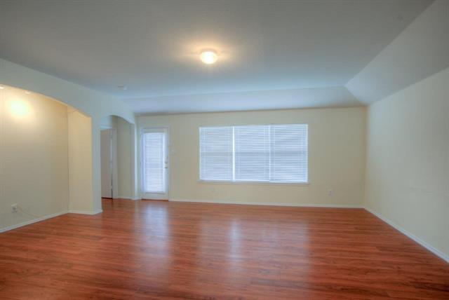 Building Photo - 3733 Verde Dr