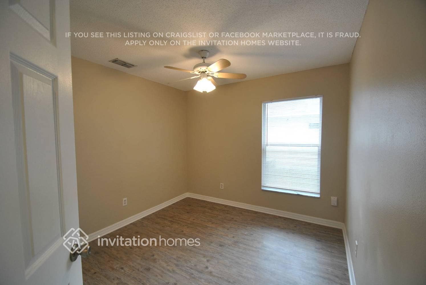 Building Photo - 1372 Sierra Cir