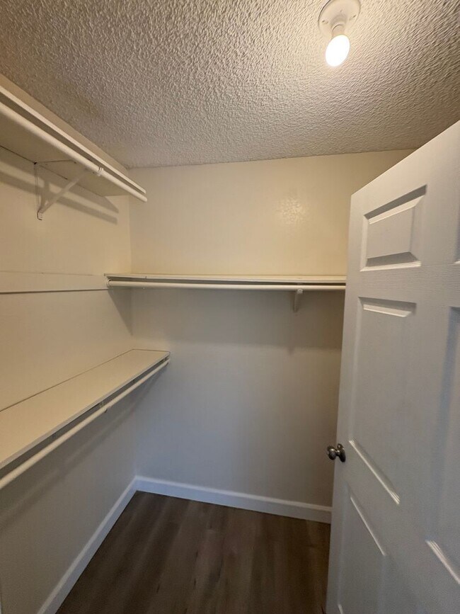 Building Photo - Don't miss out on this single story in Ontario- completely remodeled!