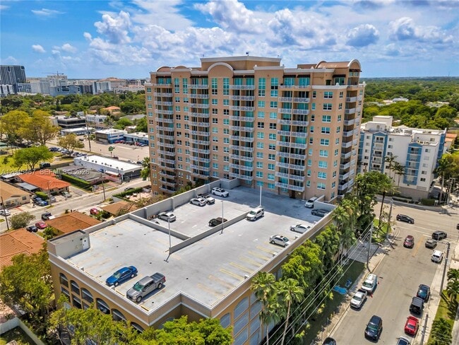 Building Photo - 2665 SW 37th Ave