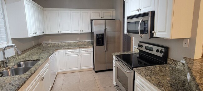 Building Photo - Charming 2/2 with a 1 car garage in Eagle Trace