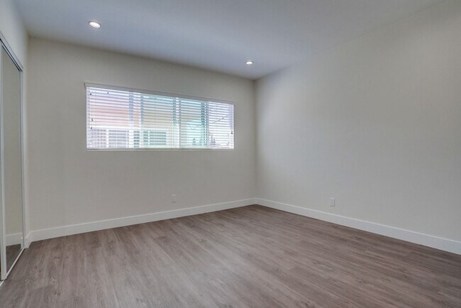 Building Photo - 441 W Queen St