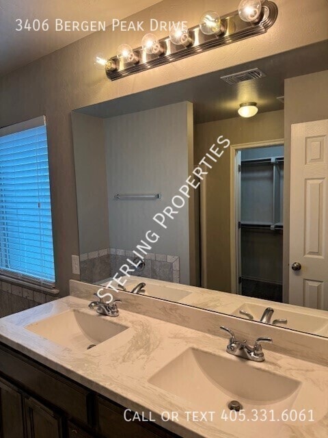 Building Photo - 3406 Bergen Peak Dr