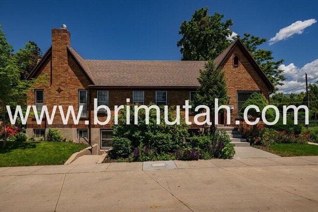 Building Photo - 755 Princeton Ave S