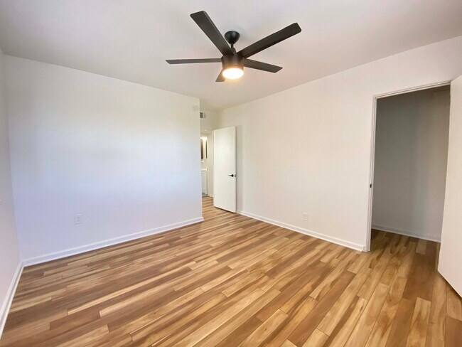 Building Photo - Faris Ridge Condominiums