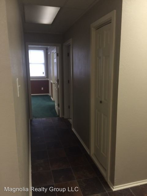 Building Photo - 3 br, 1.5 bath House - 4051 Calcaseiu Loop
