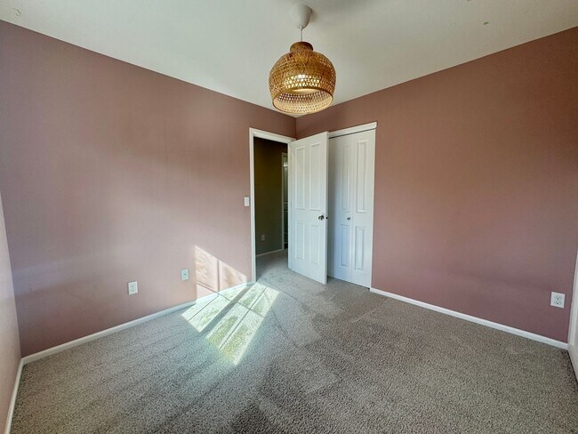 Building Photo - Refined Living in Lake Stevens | 3 Bedroom...