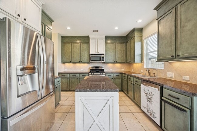 Building Photo - 24710 Hikers Bend Dr