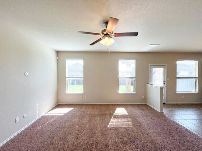 Building Photo - Available NOW!!!! This gorgeous home is located in The Landing Subdivision in Killeen. This home ...